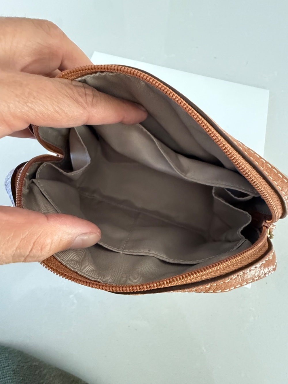 Coach Clutch - Picture 6 of 9